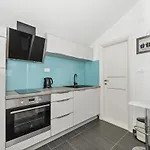 Nikola Apartman